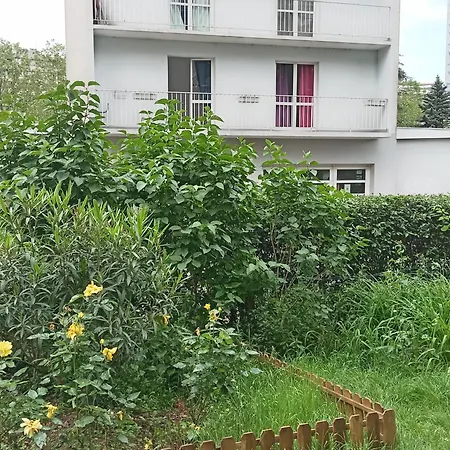 Double Lumineuse Centre Deux Pas Du Metro Homestay szállás