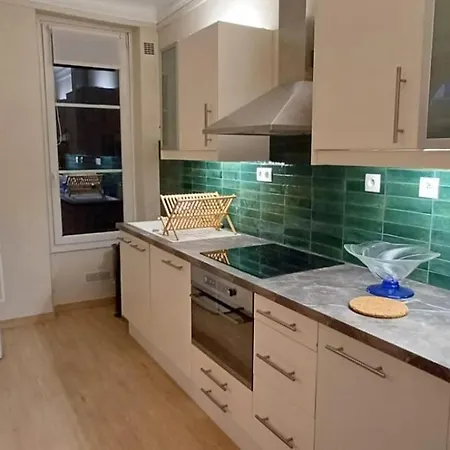 17 Batignoles Apartment Paris