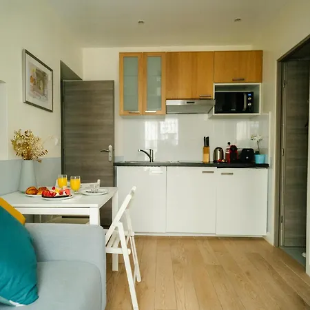 Parisian Elegance Wood Near Bastille And Marais * باريس