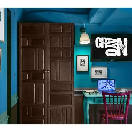 Crayon 3* Paris