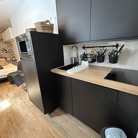 Fully Renovated For 2 * Párizs