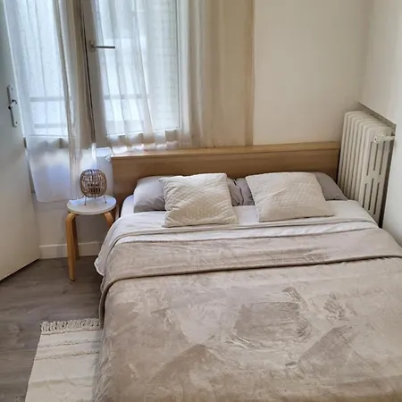 Apparemment Parisien Apartment