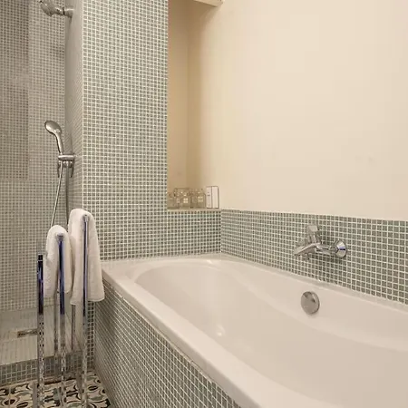 Apartament 20 Eme Rue Des Vignoles Au 6 Eme Ciel Paryż