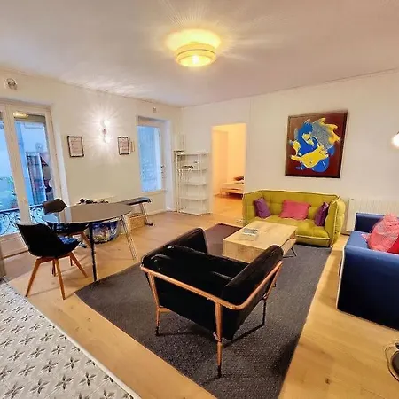 Apartment Tres Calme Sur Cour - Cardinet Paris