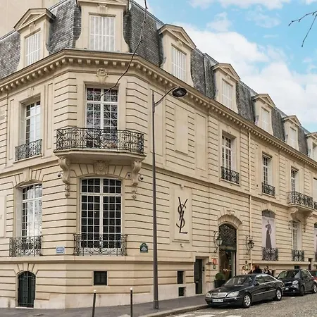 Studio Luxe Montaigne * Paris