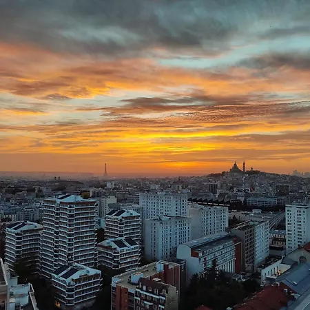 Lovely T2 With Breathtaking Views Of Apartmán Paříž