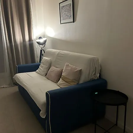 The Olympic In Host Female Guests Only * París