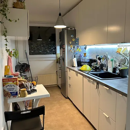 Habitación en casa particular The Olympic In Host Female Guests Only París