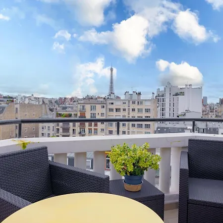1-bedroom Gem Eiffel Tower View, Terrace, And Ac Apartment *