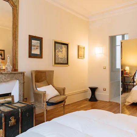 Stylishly Decorated 2bd Montmatre! * Paris