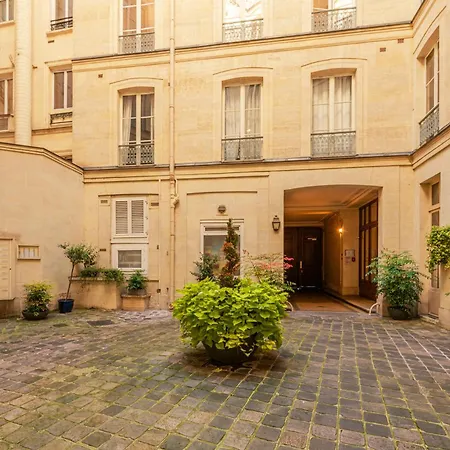 1min Walk From Champs Elysees - Avenue Montaigne - Ac - Self-checkin - Working Desk Appartamento *