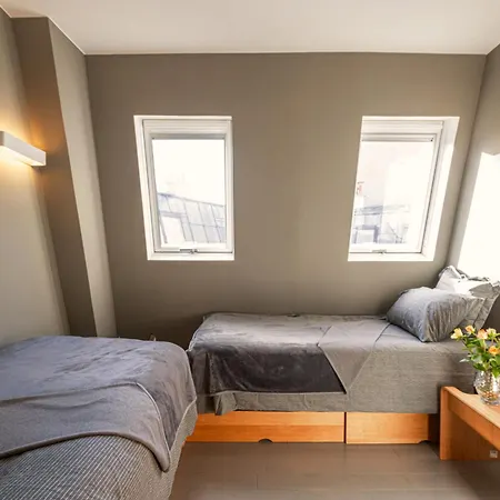 1min Walk From Champs Elysees - Avenue Montaigne - Ac - Self-checkin - Working Desk * Parigi
