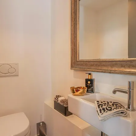 Appartamento 1min Walk From Champs Elysees - Avenue Montaigne - Ac - Self-checkin - Working Desk Parigi