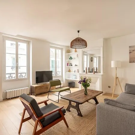 Bright And Spacious Flat -montmartre Parijs