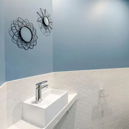 Newly Renovated Near La Madeleine Apartman