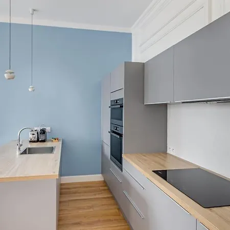 Newly Renovated Near La Madeleine Apartman Párizs