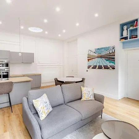 Apartman Newly Renovated Near La Madeleine Párizs