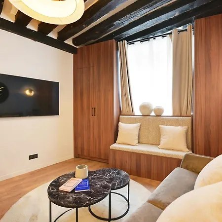 Chic - 1br-4p -ac- Marais-vosges شقة باريس