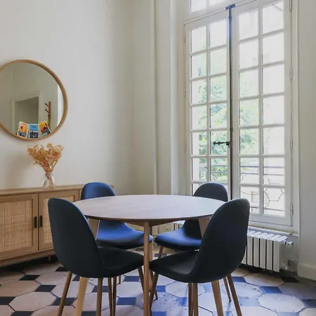 Exceptional - 2br-4p- Notre-dame Cathedral