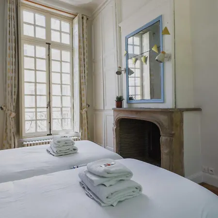 Exceptional - 2br-4p- Notre-dame Cathedral * Paris