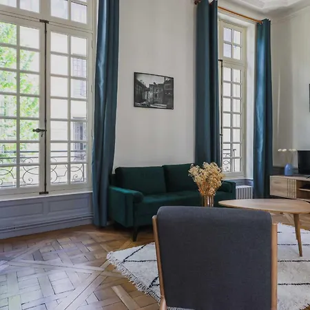 Exceptional - 2br-4p- Notre-dame Cathedral Paris