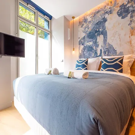 Demeure Montmartre Apartment *