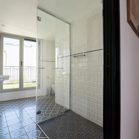 Demeure Montmartre Apartment *