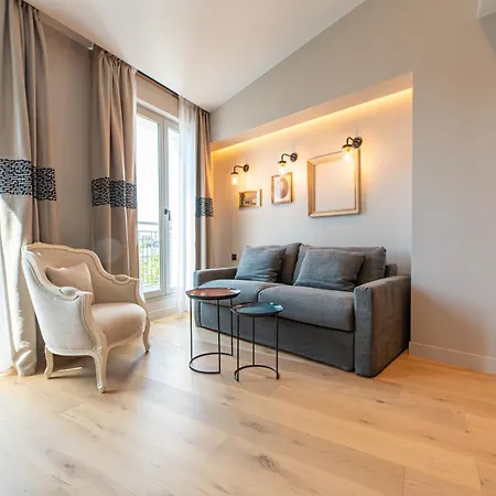 Demeure Montmartre Apartment *