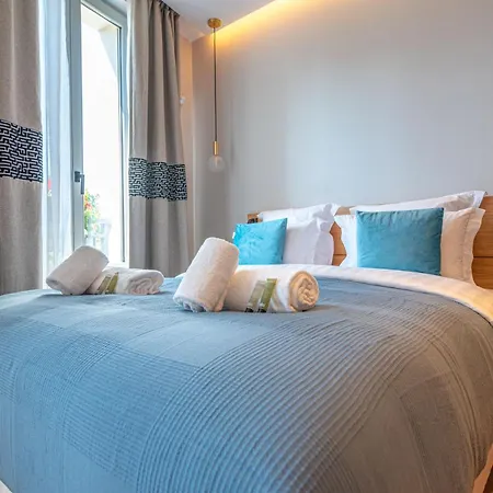 Demeure Montmartre Apartment *