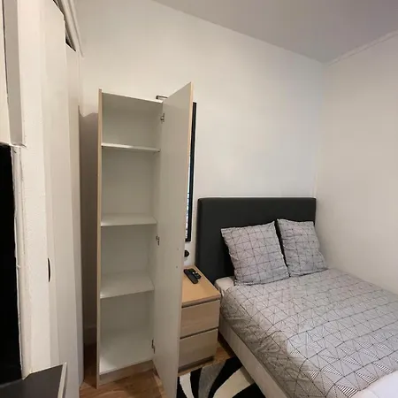 Apartment Dame De Fer