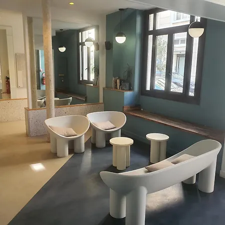 Hipotel Père-lachaise République Hotel