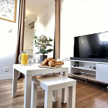 Apartamento Charme Parisien - Sous Les Toits De A Opera