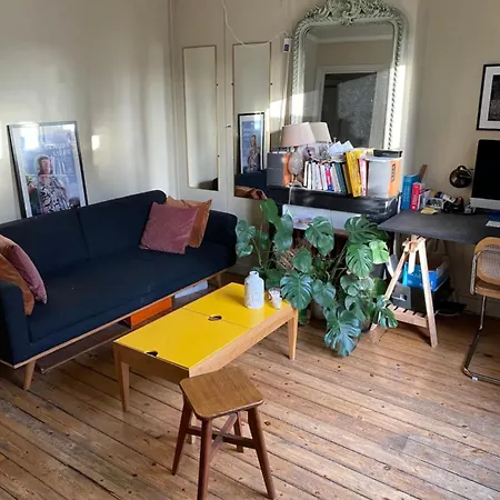 T2 Parisien Avec Balcon パリ
