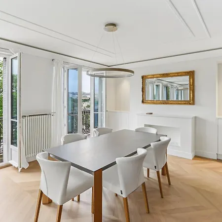 Le Magnifique Tour Eiffel Apartment
