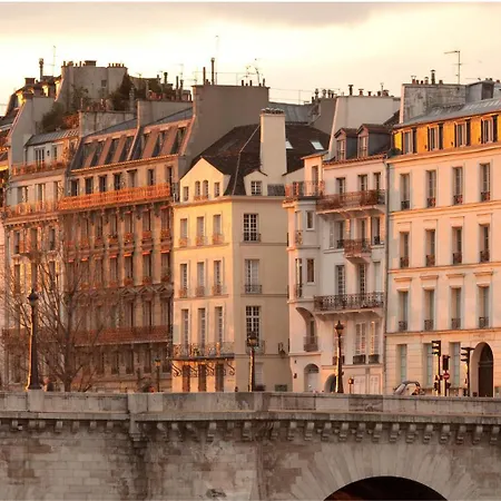 Saint-germain, Rue Des 아파트