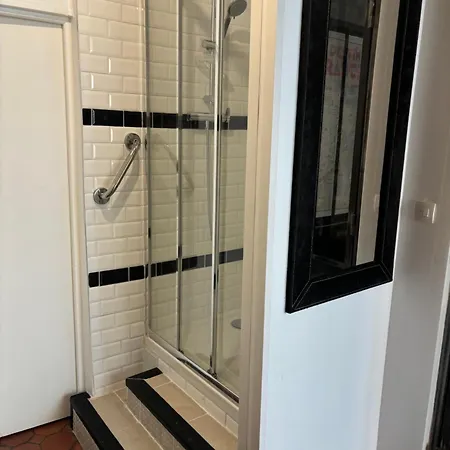 Apartment Proche Notre Dame De *