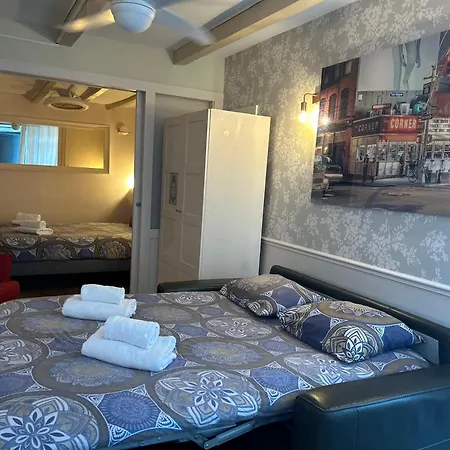 Ancien Atelier Parisien Grand 2 Pieces Apartment