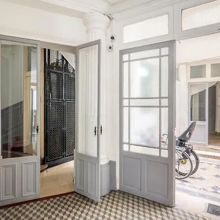 Moderne Renove Et Spacieux, Au Coeur De *