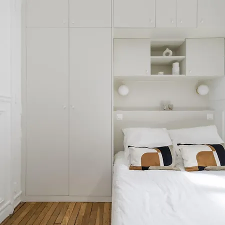 New Snug Flat In The Heart Of Le Marais Paris