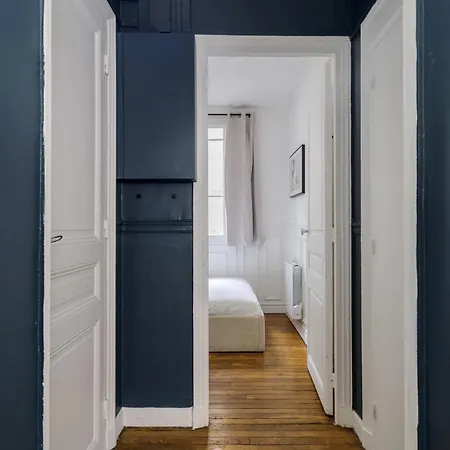New Snug Flat In The Heart Of Le Marais Apartment