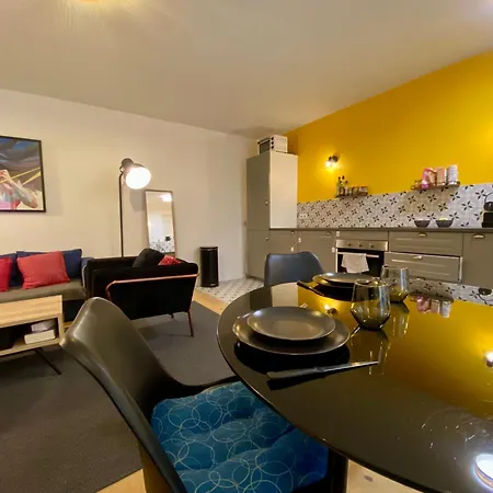 Apartment Tres Calme Sur Cour - Cardinet *