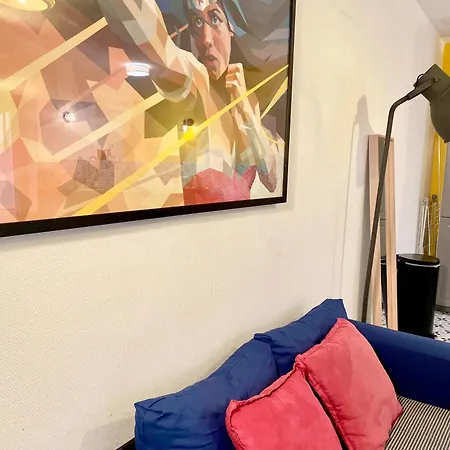 Tres Calme Sur Cour - Cardinet Apartment