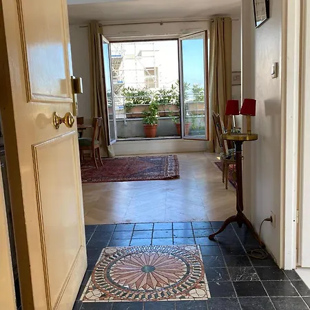 Trois Pieces Sur Parc De La Terrasse Et Vues Appartement *