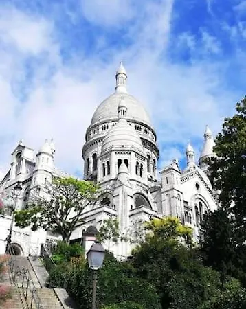Montmartre En Rez-de-jardin * Parijs