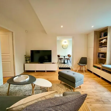 Montmartre En Rez-de-jardin Appartement