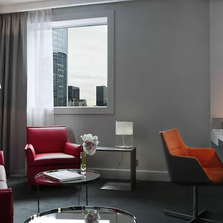 Pullman Paris La Defense Hotel 5*