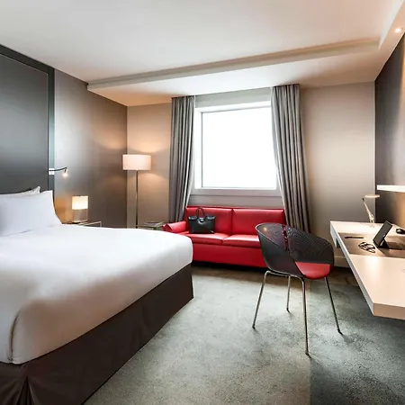 Pullman Paris La Defense 5* Courbevoie