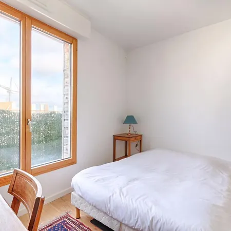Trois Pieces Sur Parc De La Terrasse Et Vues Appartement Parijs