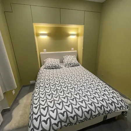 Chez Les Artistes De Menilmontant Apartmán