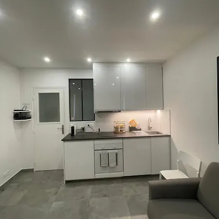 Chez Les Artistes De Menilmontant Apartmán Paříž